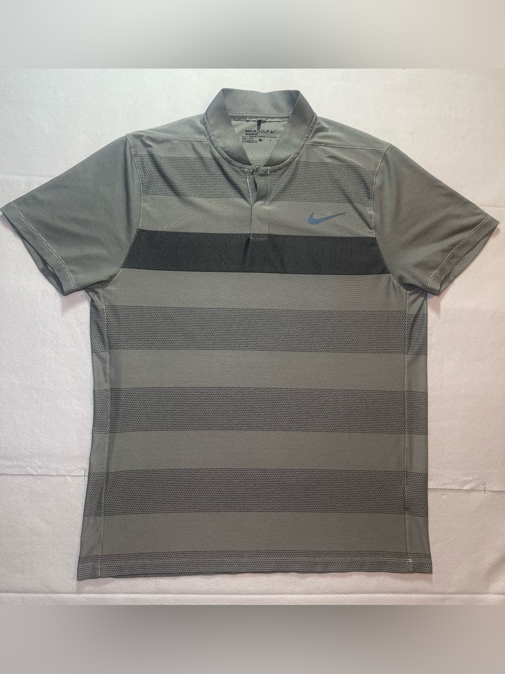 Nike Men’s Golf Momentum Fly Swing  Knit Alpha Stripe Polo Shirt, Gray, Large